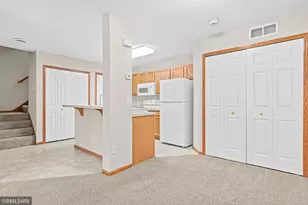 6983 21st St N, Oakdale, MN 55128 - Photo 8