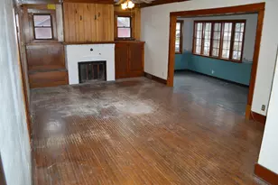 509 3rd St SW, Austin, MN 55912 - Photo 2