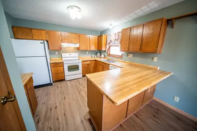 911 Main Street N, Stewartville, MN 55976 - Photo 12