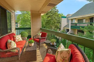 7605 Edinborough Way, Edina, MN 55435 - Photo 8