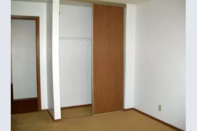 910 Hengen Street #404, Fairmont, MN 56031 - Photo 8