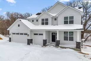 834 Londonderry Ln NW, Rochester, MN 55901 - Photo 2