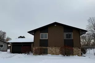 414 Aurora Ave, Saint Paul, MN 55103 - Photo 1