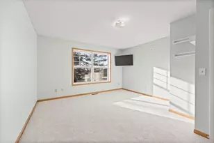 401 Hickory Ln N, Oakdale, MN 55128 - Photo 16