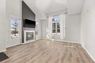 401 Hickory Ln N, Oakdale, MN 55128 - Photo 4