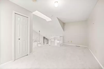 401 Hickory Lane N, Oakdale, MN 55128 - Photo 14