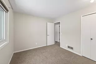 4339 Buckingham Ct, Vadnais Heights, MN 55127 - Photo 16