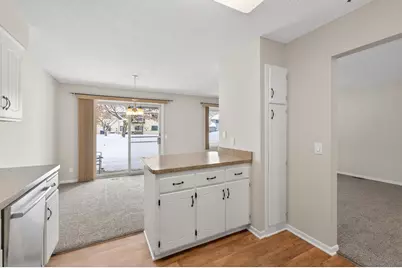 4339 Buckingham Court #1106, Vadnais Heights, MN 55127 - Photo 10