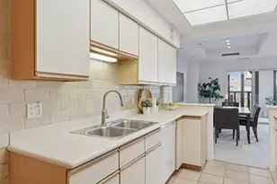 1201 Yale Pl, Minneapolis, MN 55403 - Photo 12