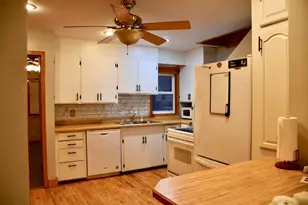 321 Tindolph Ave N, Thief River Falls, MN 56701 - Photo 16