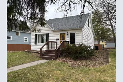 321 Tindolph Avenue N, Thief River Falls, MN 56701 - Photo 2