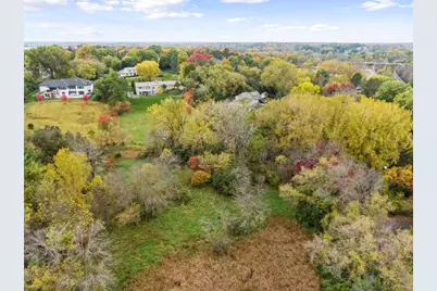 128 Peavey Lane, Wayzata, MN 55391 - Photo 4