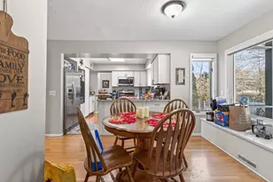 7001 Beacon Cir, Eden Prairie, MN 55346 - Photo 10