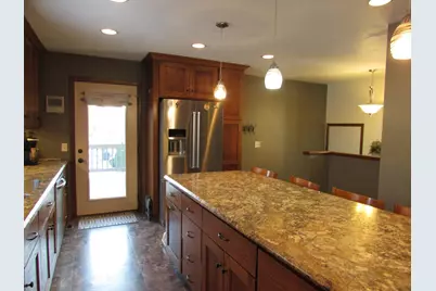 501 S Fairlakes Avenue, Fairmont, MN 56031 - Photo 4