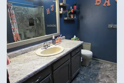 501 S Fairlakes Avenue, Fairmont, MN 56031 - Photo 12