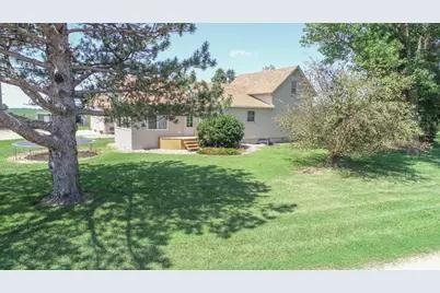 270 31st Street, Hills, MN 56138 - Photo 4