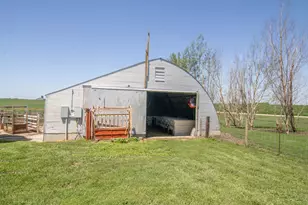 270 31st St, Hills, MN 56138 - Photo 34