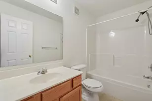 580 Sutherland Dr, Woodbury, MN 55129 - Photo 16