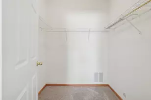 580 Sutherland Dr, Woodbury, MN 55129 - Photo 20