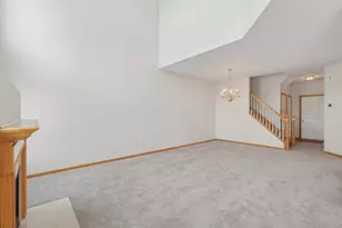 580 Sutherland Dr, Woodbury, MN 55129 - Photo 14