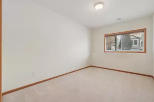 580 Sutherland Dr, Woodbury, MN 55129 - Photo 14