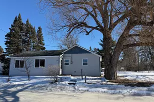 136 1st St N, Hackensack, MN 56452 - Photo 1