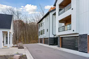 5754 Shady Oak Road S, Minnetonka, MN 55343 - Photo 38