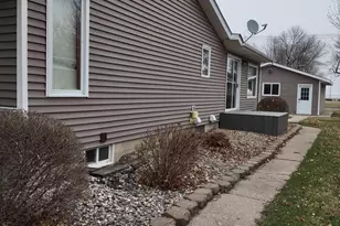 842 Western Ave, Madison, MN 56256 - Photo 22