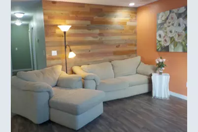 120 N 2nd Avenue N, Wahpeton,  58075 - Photo 2