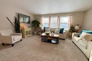 13 N Court St, Morris, MN 56267 - Photo 2