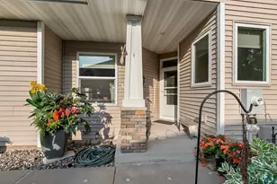 263 Wentworth Ave E, West Saint Paul, MN 55118 - Photo 2