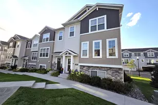 2234 Gateway Curv, North Saint Paul, MN 55109 - Photo 1