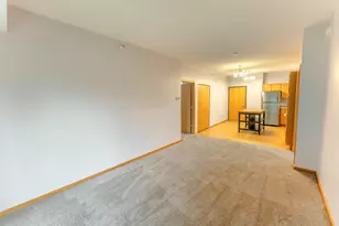 1590 Parkwood Dr, Woodbury, MN 55125 - Photo 6