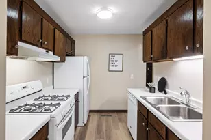 1940 Dupont Ave S, Minneapolis, MN 55403 - Photo 12