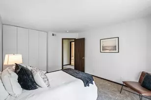 1940 Dupont Ave S, Minneapolis, MN 55403 - Photo 22