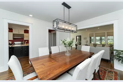 811 6th Street SW, Rochester, MN 55902 - Photo 8