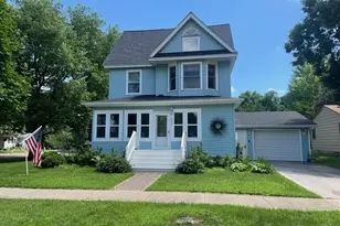 802 3rd Ave, Heron Lake, MN 56137 - Photo 1