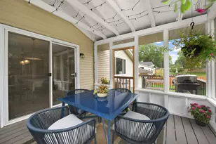 8920 Darnel Rd, Eden Prairie, MN 55347 - Photo 12