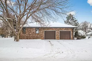 1885 Heather Ct, West Saint Paul, MN 55118 - Photo 4