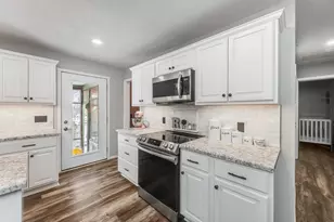 629 Olson Ave, Windom, MN 56101 - Photo 10