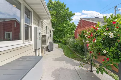 263 Lexington Parkway S, Saint Paul, MN 55105 - Photo 18