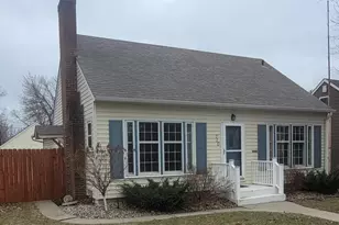 710 E 5th St, Redwood Falls, MN 56283 - Photo 1