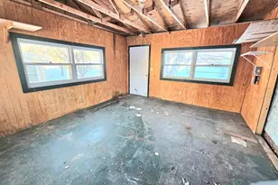 414 Crocker Ave S, Thief River Falls, MN 56701 - Photo 6