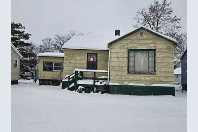 414 Crocker Avenue S, Thief River Falls, MN 56701 - Photo 2