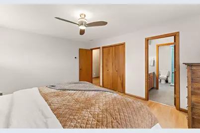 953 Lydia Avenue W, Roseville, MN 55113 - Photo 32