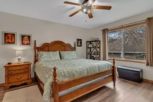125 Meadow Ln, New London, MN 56273 - Photo 10