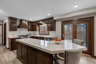 4687 Parkridge Dr, Eagan, MN 55123 - Photo 2