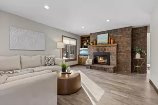 4687 Parkridge Dr, Eagan, MN 55123 - Photo 16