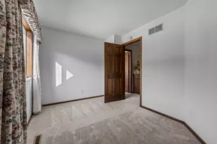 4687 Parkridge Dr, Eagan, MN 55123 - Photo 46