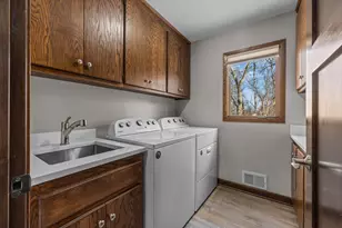 4687 Parkridge Dr, Eagan, MN 55123 - Photo 30